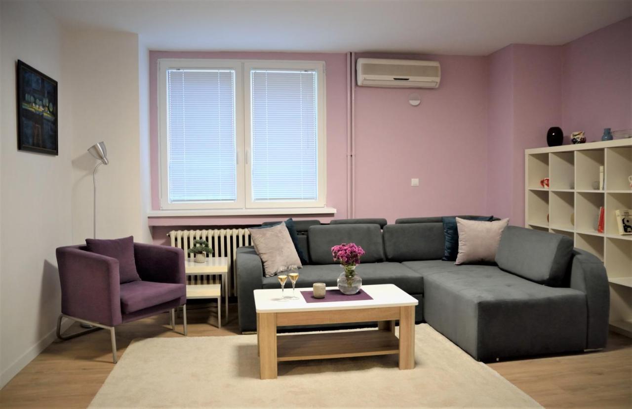 Heart Of The City - 75Sqm Suite سكوبجي المظهر الخارجي الصورة
