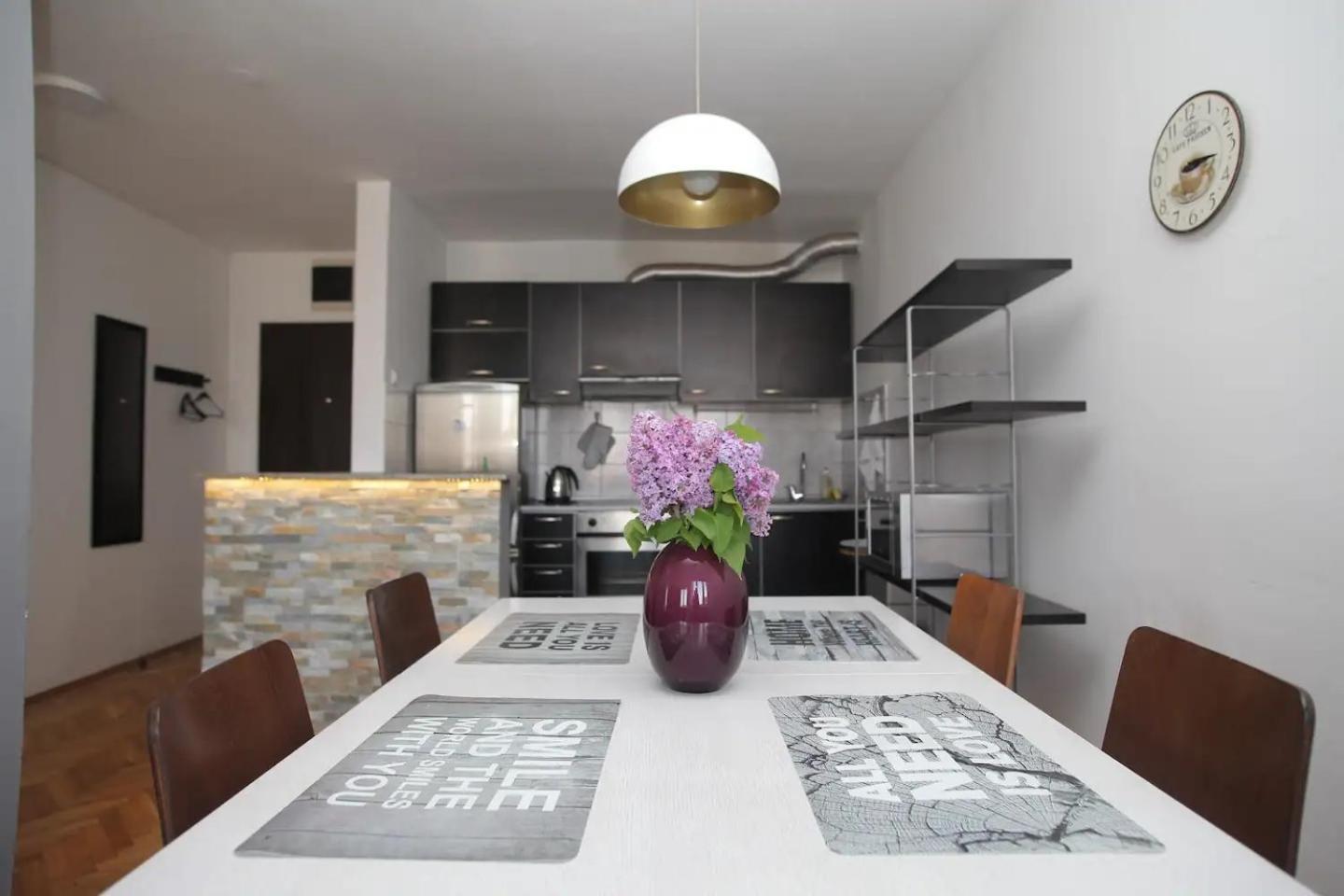 Heart Of The City - 75Sqm Suite سكوبجي المظهر الخارجي الصورة